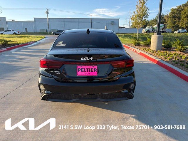 Used 2023 Kia Forte LX FWD image 8