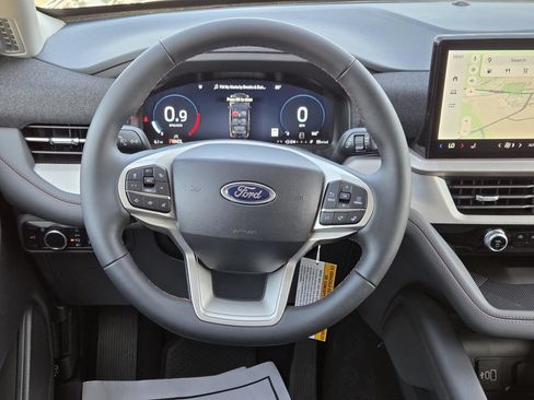 New 2026 Ford Explorer Active RWD image 21