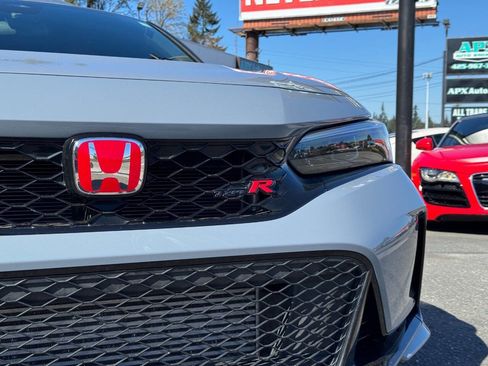 Used 2023 Honda Civic Type R image 17