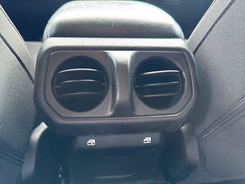 Used 2020 Jeep Wrangler Unlimited Sport S image 23