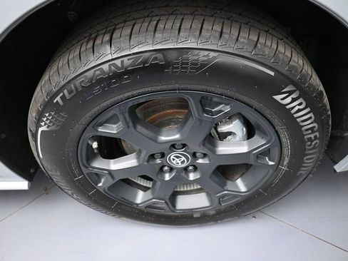Used 2025 Toyota Sienna XLE Woodland Edition AWD/4WD image 15
