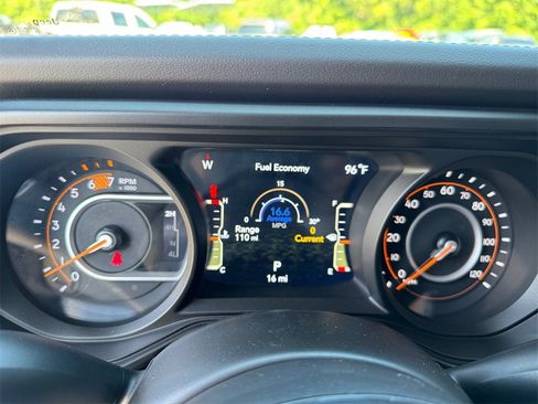 New 2025 Jeep Wrangler Unlimited Rubicon w/ Technology Group image 23