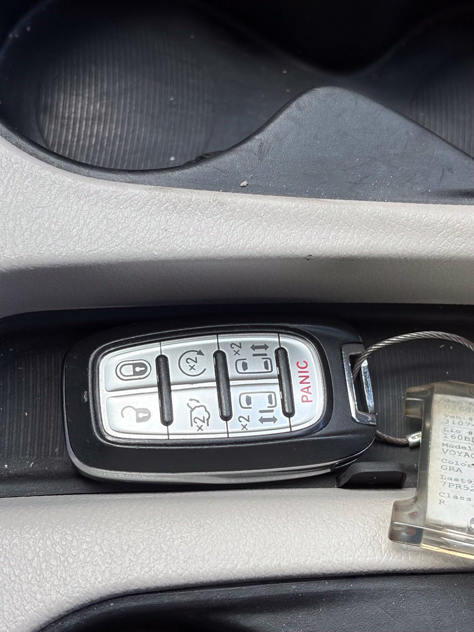 Used 2023 Chrysler Voyager LX FWD image 14