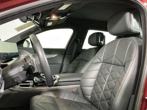 Certified 2025 BMW 740i xDrive w/ Premium Package AWD/4WD image 21