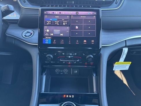 New 2025 Jeep Grand Cherokee L Limited w/ Luxury Tech Group II image 13