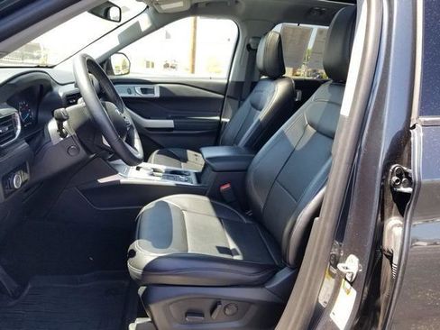 Certified 2023 Ford Explorer Limited w/ Equipment Group 301A AWD/4WD image 12