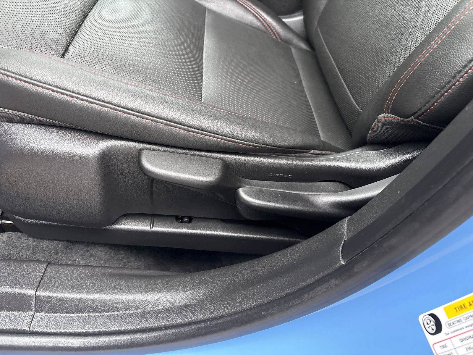 Used 2024 Chevrolet Trax RS w/ Sunroof Package FWD image 14