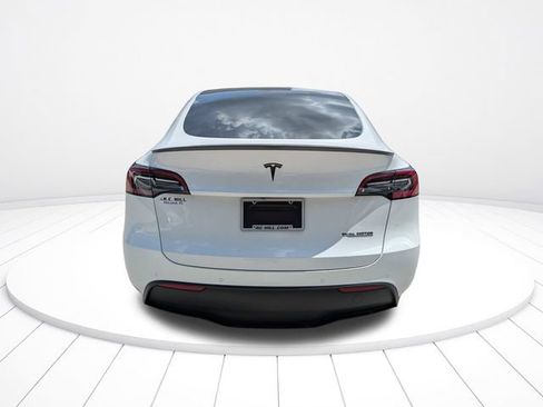Used 2022 Tesla Model Y Performance AWD/4WD image 5