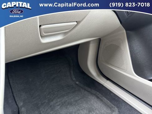 Used 2015 Ford Focus SE FWD image 27