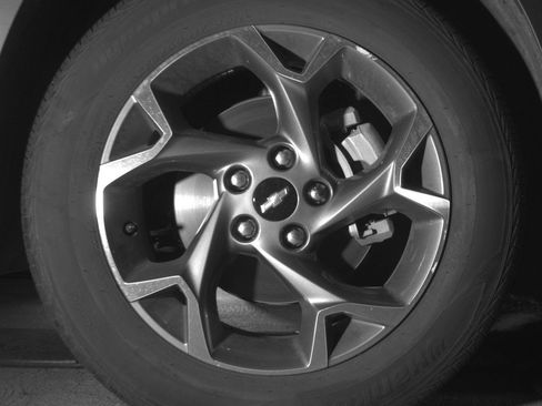 Used 2025 Chevrolet Trax LT w/ LT Convenience Package image 13