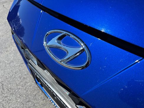 Used 2023 Hyundai Elantra Limited w/ Cargo Package FWD image 11