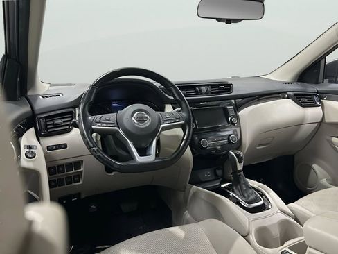 Used 2021 Nissan Rogue Sport SV image 14