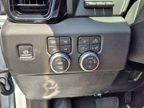 New 2026 GMC Sierra 2500 AT4X AWD/4WD image 30