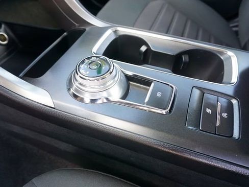 Used 2020 Ford Fusion SE image 20