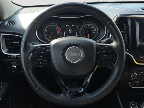 Used 2021 Jeep Cherokee Latitude Plus AWD/4WD image 9