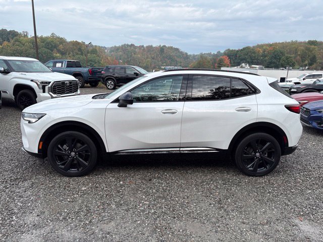 Used 2023 Buick Envision Preferred w/ Sport Touring Package AWD/4WD image 2