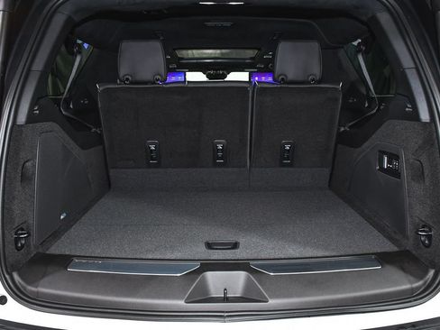 Used 2026 Cadillac Escalade ESV Platinum Sport w/ LPO, ONYX Package AWD/4WD image 73