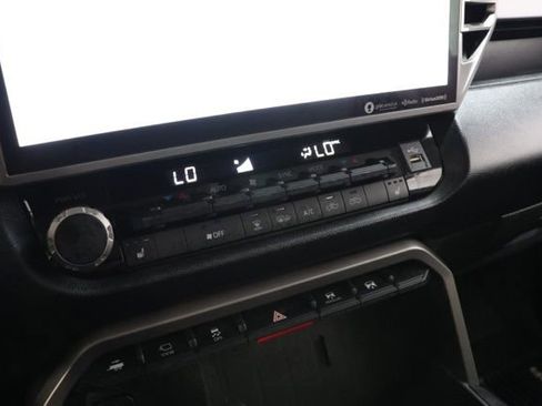 Used 2022 Toyota Tundra SR5 w/ SR5 Premium Package AWD/4WD image 26