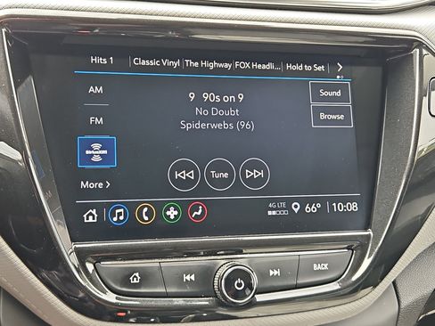 Used 2021 Chevrolet TrailBlazer LT w/ Premium Seating Package FWD image 18