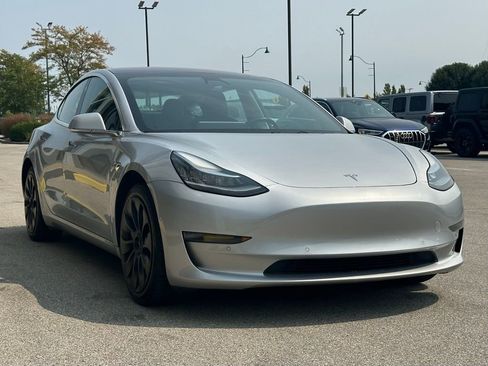 Used 2018 Tesla Model 3 Long Range image 13