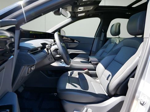 Certified 2025 Lincoln Nautilus Reserve w/ Jet Appearance Package AWD/4WD image 10