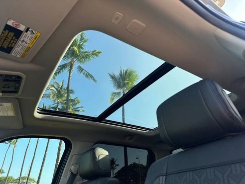 Used 2023 Toyota Tundra Limited image 13