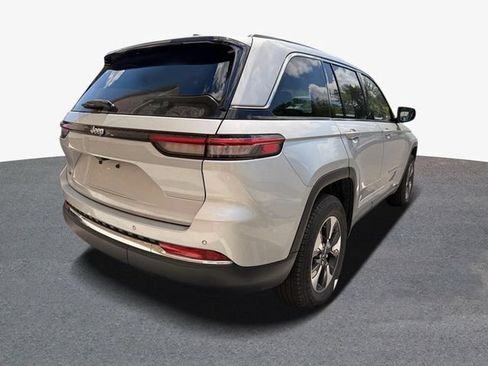 Used 2024 Jeep Grand Cherokee Limited 4xe AWD/4WD image 3