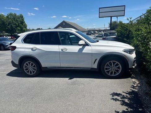 Used 2021 BMW X5 xDrive40i w/ Executive Package AWD/4WD image 8