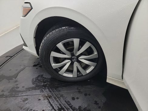 Used 2023 Honda Civic LX image 29