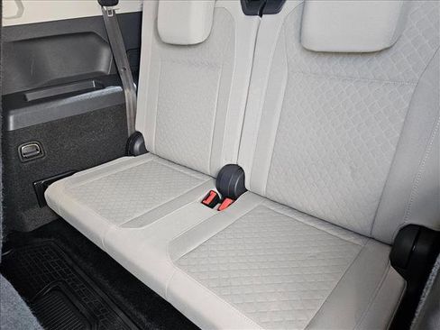 Used 2020 Volkswagen Tiguan S FWD image 17