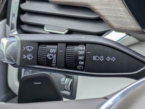 Used 2024 GMC Acadia Denali w/ Super Cruise Package image 29