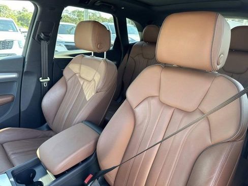 Used 2025 Audi Q5 2.0T Premium image 13