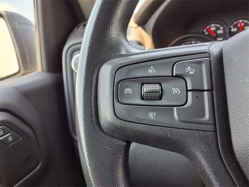 Used 2024 Chevrolet Silverado 1500 Custom image 12