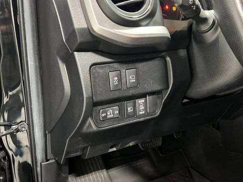 Used 2022 Toyota Tacoma Limited image 16