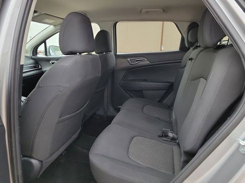 Used 2023 Kia Sportage LX image 16