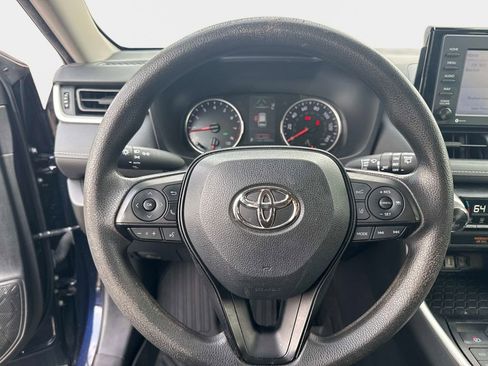 Used 2022 Toyota RAV4 XLE image 25