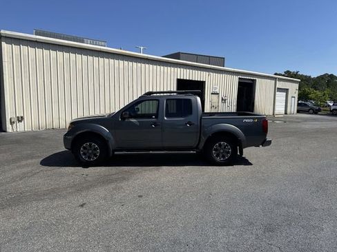 Used 2020 Nissan Frontier PRO-4X w/ Pro-4x Utility Package AWD/4WD image 8