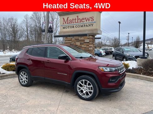 Used 2022 Jeep Compass Latitude image 1
