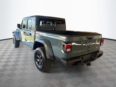 Used 2025 Jeep Gladiator Nighthawk image 8