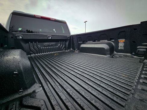 New 2026 GMC Sierra 1500 Elevation image 5