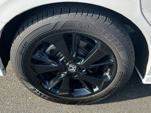 Used 2023 Honda Odyssey Sport image 12