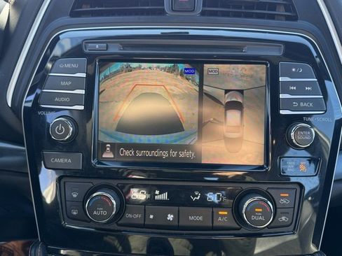 Used 2023 Nissan Maxima SR w/ Sport Mat Group image 19