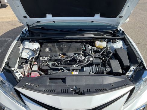 Used 2022 Toyota Camry XLE w/ Cold Weather Package FWD image 31