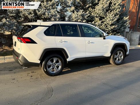 Used 2025 Toyota RAV4 XLE image 9