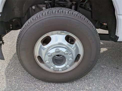 Used 2025 Ford F350 XL image 9