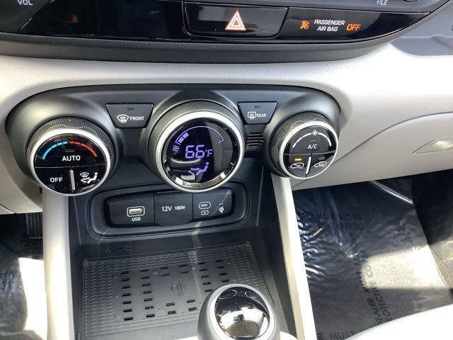 Used 2026 Hyundai Venue SEL FWD image 18