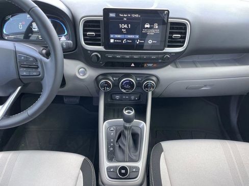 New 2026 Hyundai Venue SEL FWD image 17