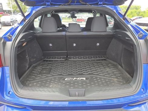 Used 2020 Toyota C-HR XLE FWD image 12