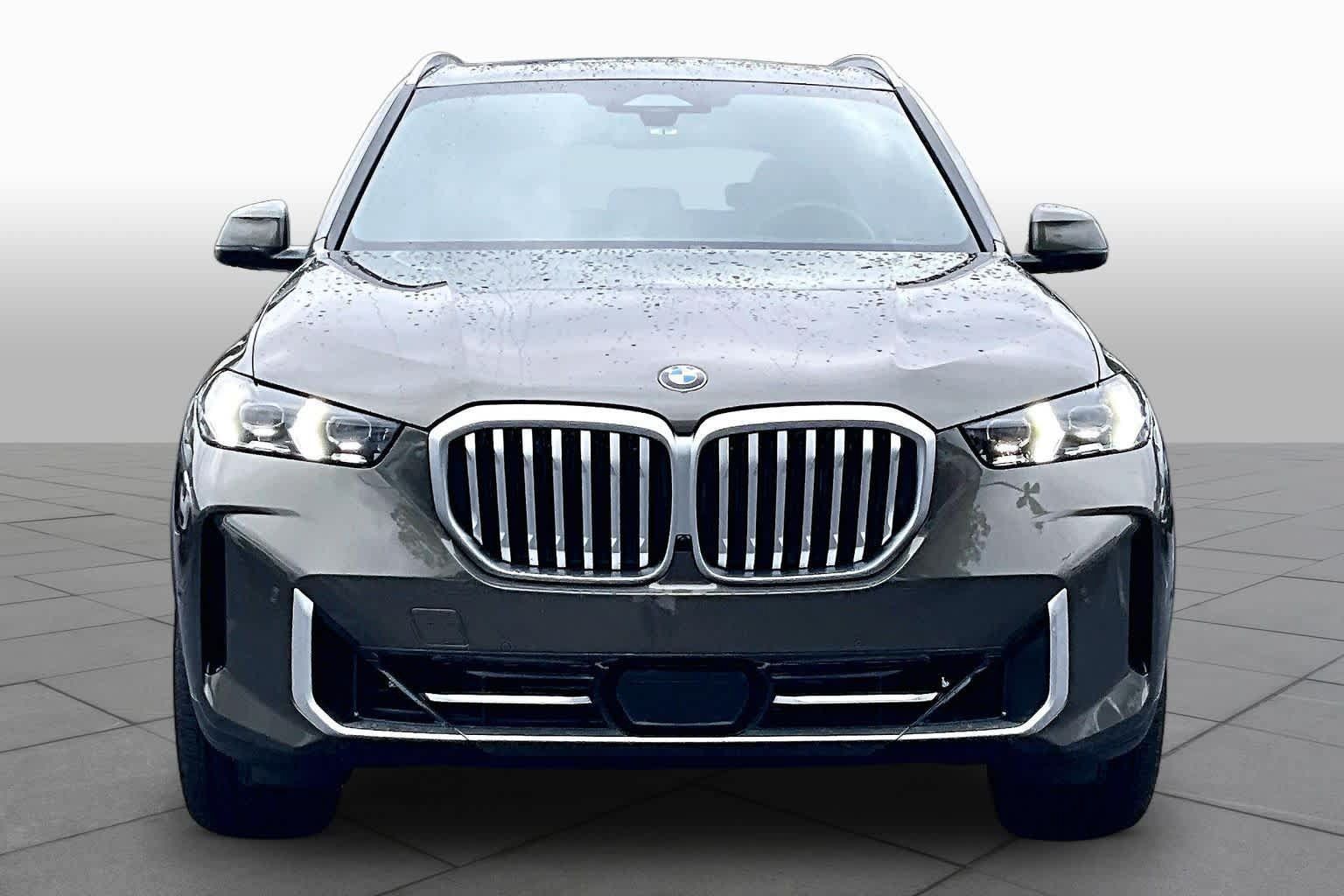 Used 2026 BMW X5 xDrive40i w/ Premium Package AWD/4WD image 4