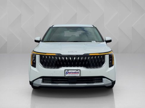 New 2026 Kia Carnival image 2